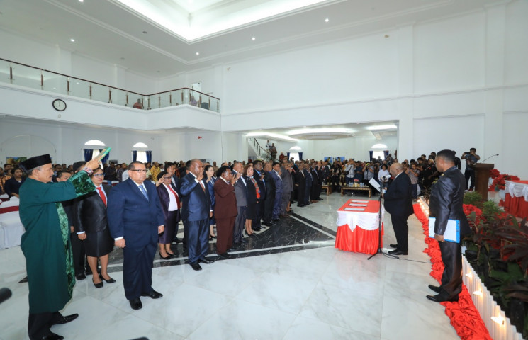 Wagub Lantik 28 Kepala SKPD, Sebagian Besar "Wajah Lama"
